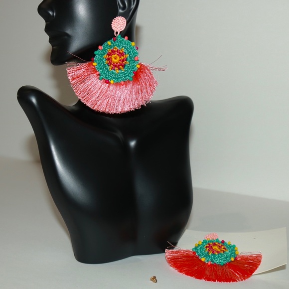 Crochet Tassel (🛍Bundle 2+ for Discount 💰💰 - Picture 2 of 3